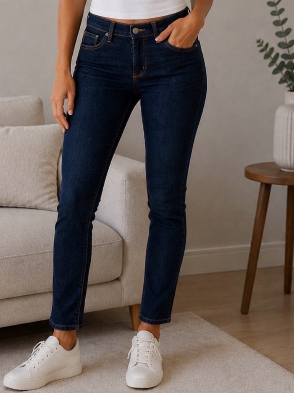 Joe's Jeans | Dark Blue Wash | Mid-Rise | Skinny Fit | Size 27